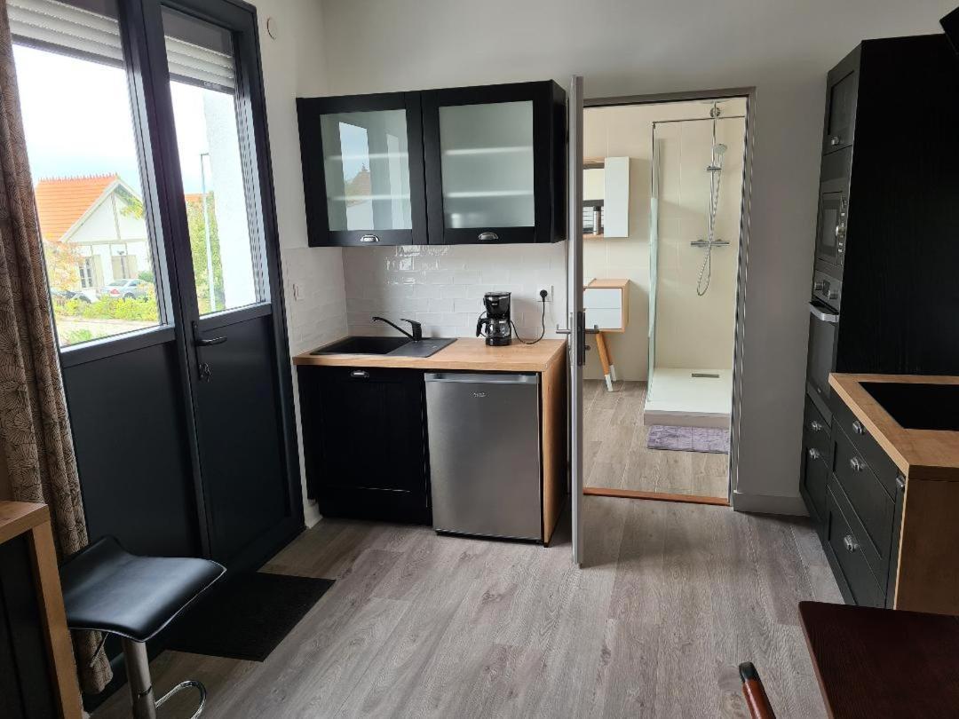 Le Fetilly Avec Parking Privatif Et Climatisation La Rochelle  Exterior foto