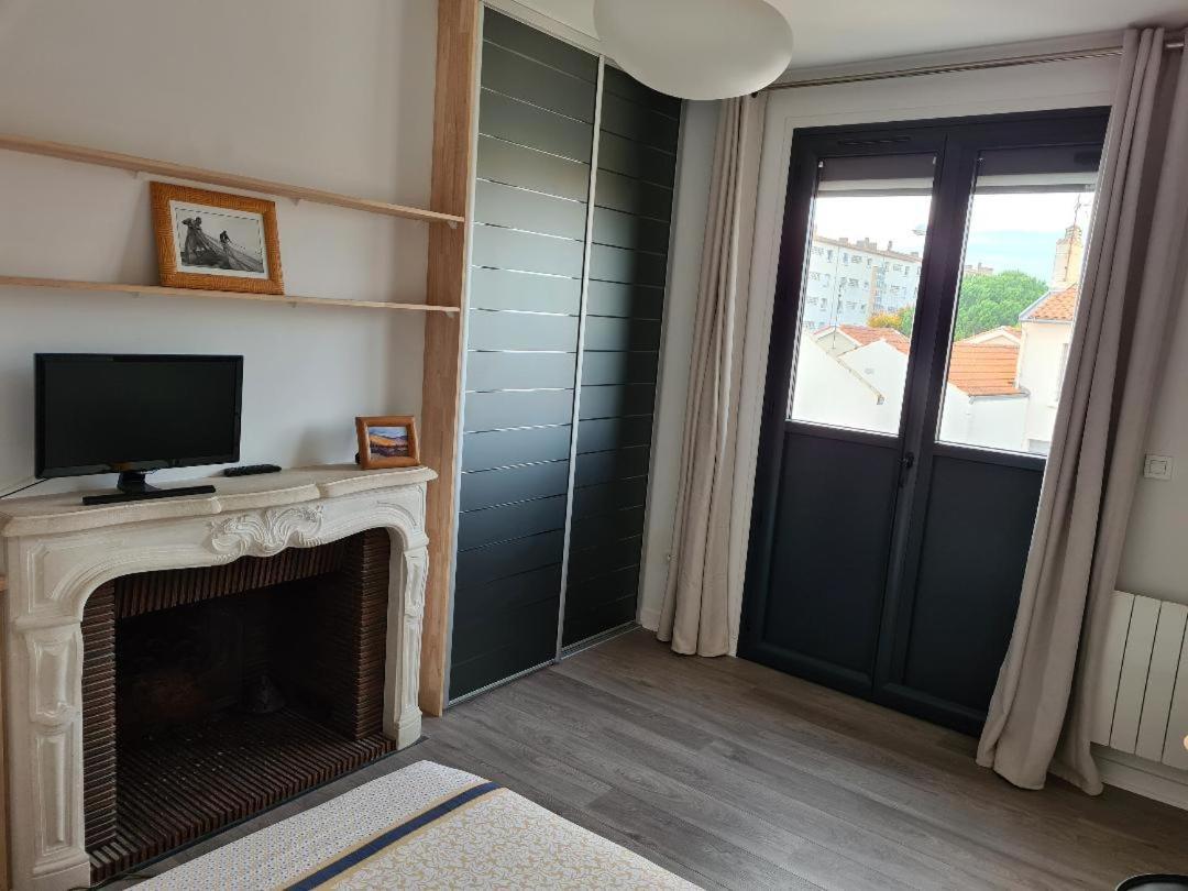 Le Fetilly Avec Parking Privatif Et Climatisation La Rochelle  Exterior foto