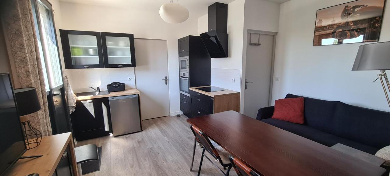 Le Fetilly Avec Parking Privatif Et Climatisation La Rochelle  Exterior foto